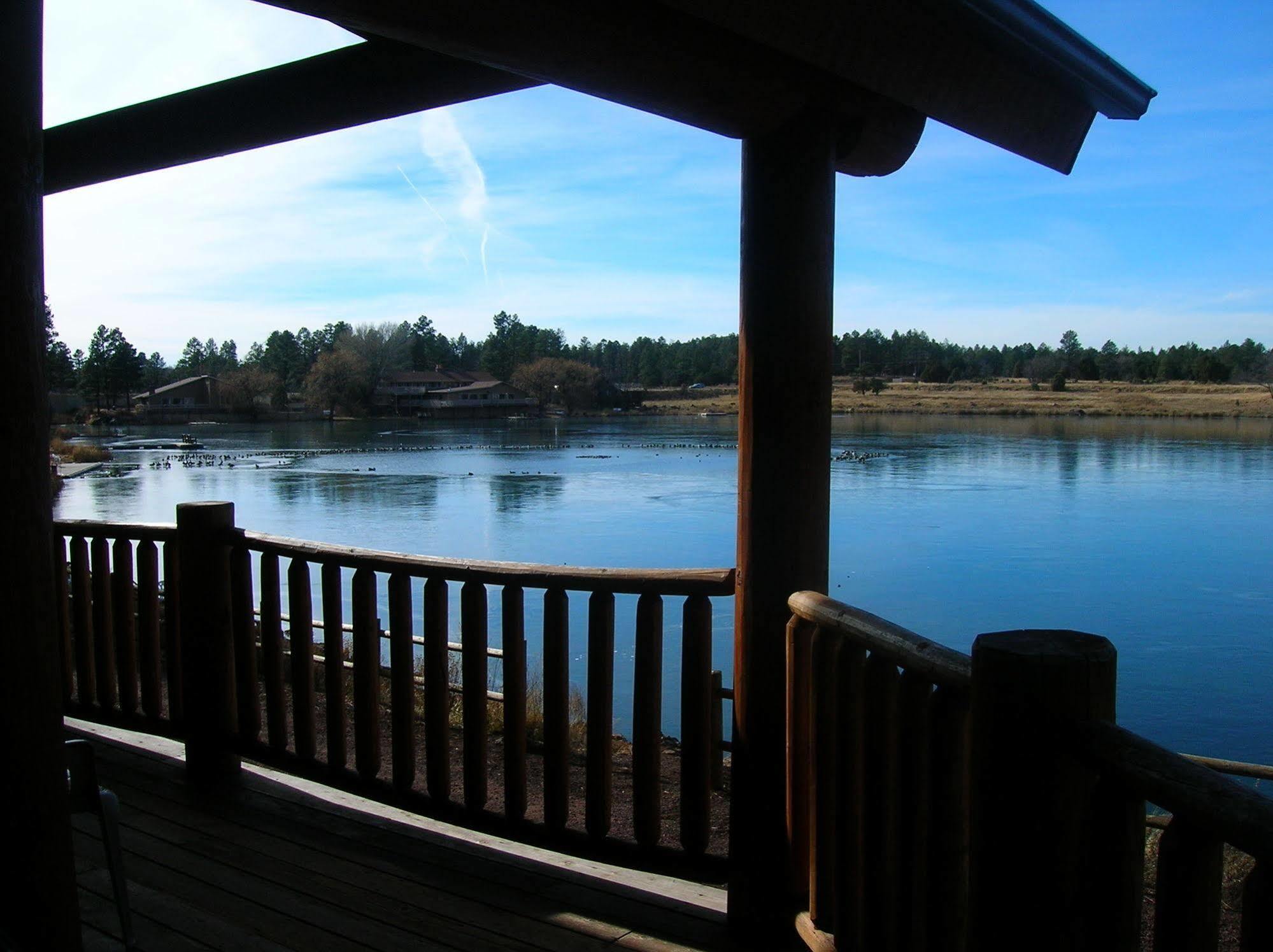 Lake Of The Woods Resort Lakeside Bagian luar foto