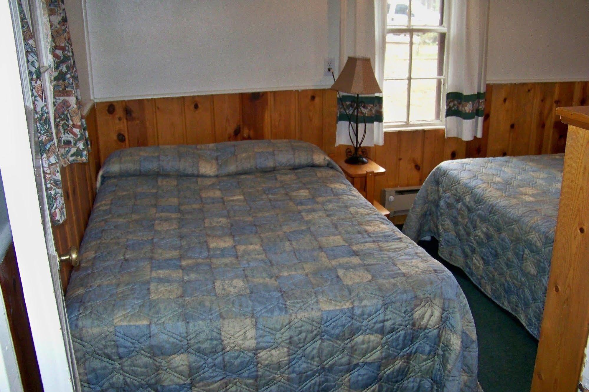 Lake Of The Woods Resort Lakeside Bagian luar foto
