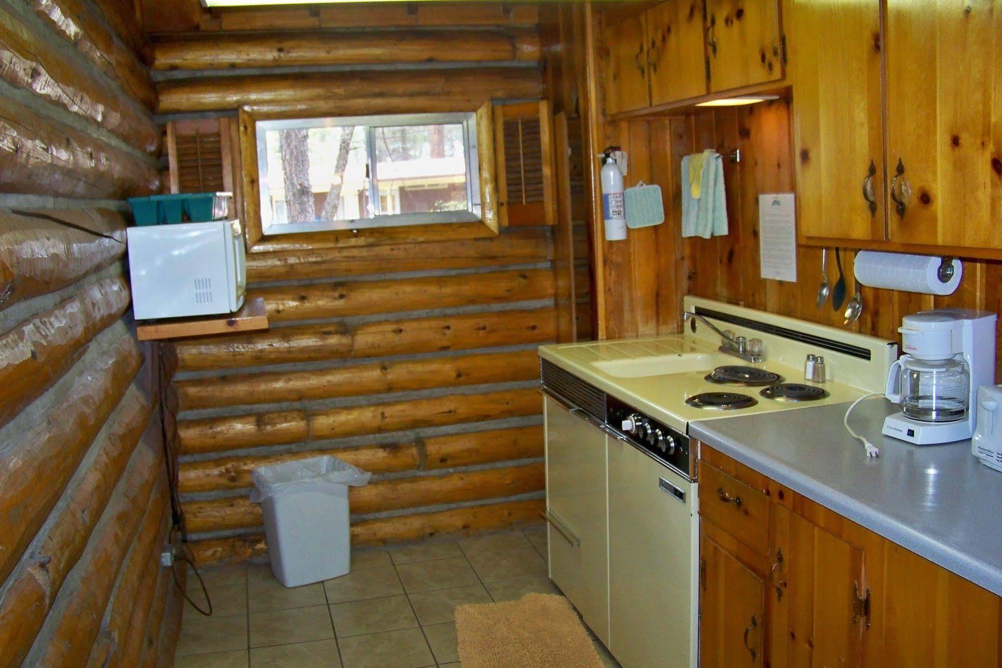 Lake Of The Woods Resort Lakeside Bagian luar foto